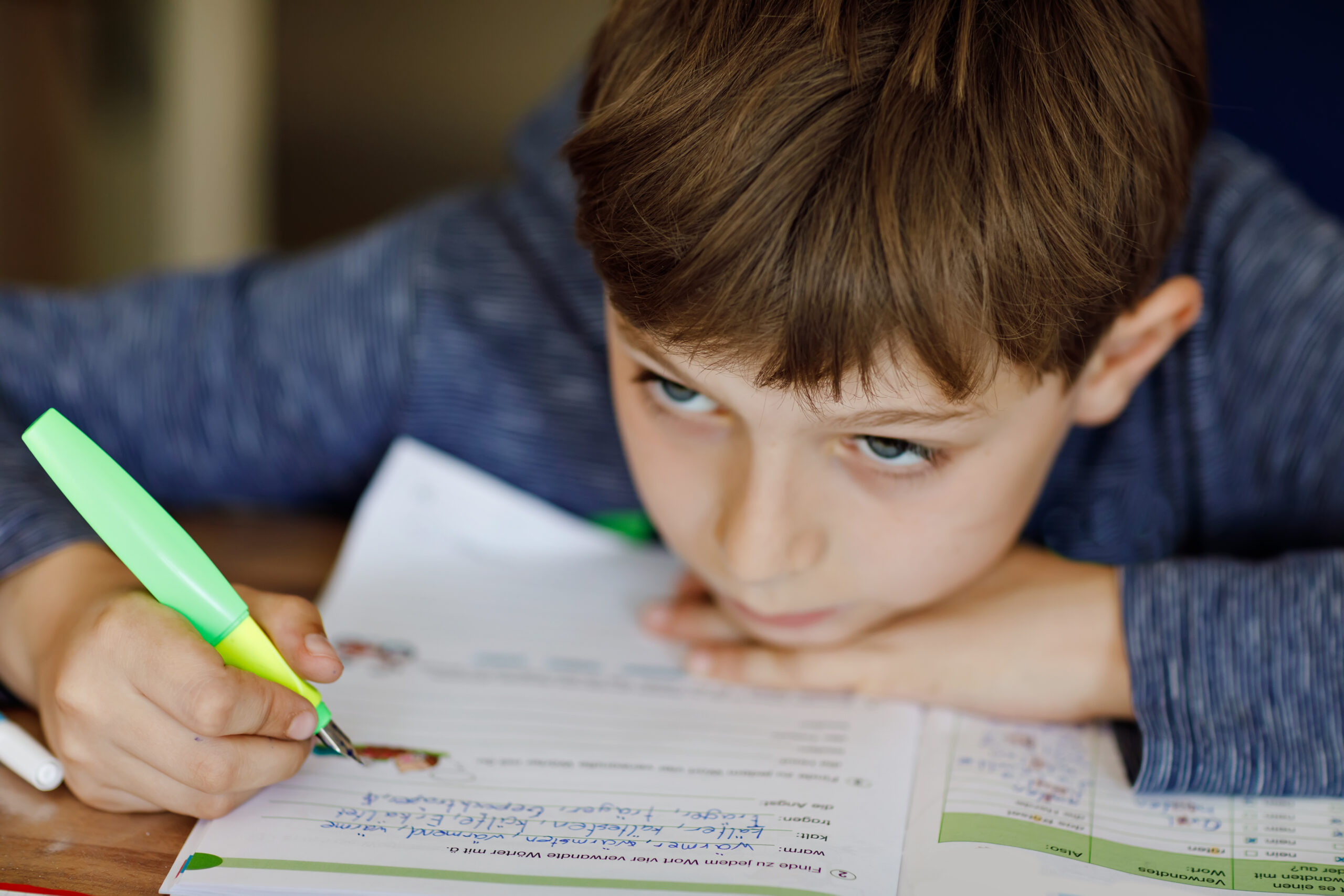 Causas del bajo rendimiento escolar, soluciones